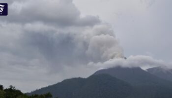 Mindestens neun Tote bei Vulkanausbruch in Indonesien