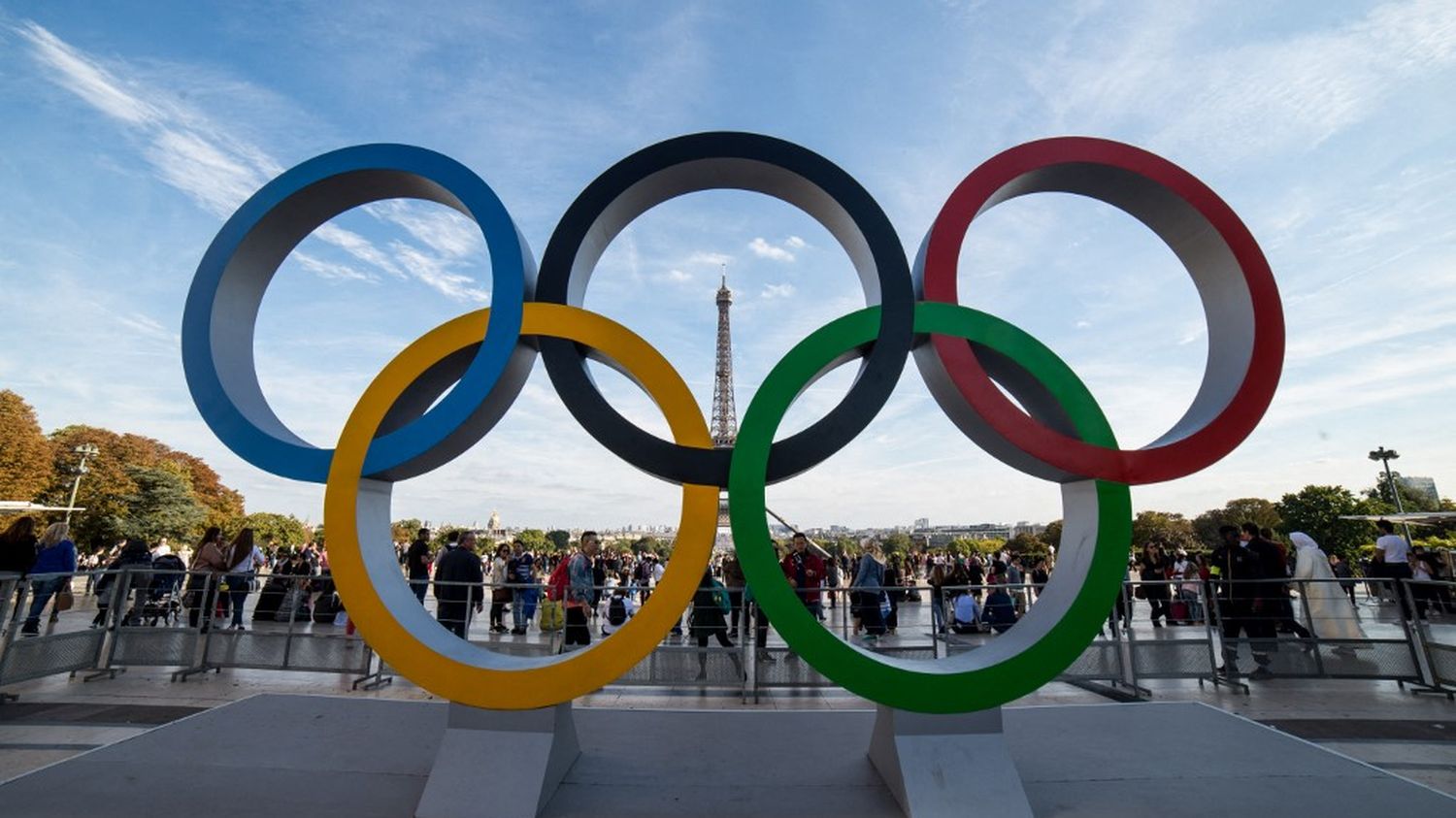 Milliers de personnes expulsées de Paris pendant les JO : le collectif Le revers de la médaille dénonce "un nettoyage social"