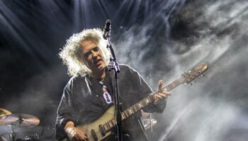 “Songs of a Lost World” : le retour de The Cure exalte les Britanniques