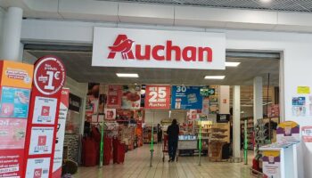 Le distributeur Auchan veut supprimer 2 389 emplois en France