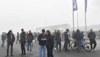 Les salariés de l’usine Michelin à Cholet votent la grève après l’annonce de la fermeture du site