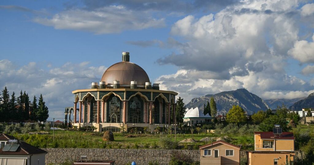 Dans une banlieue de Tirana, en Albanie, un “Vatican musulman” va voir le jour