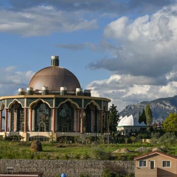 Dans une banlieue de Tirana, en Albanie, un “Vatican musulman” va voir le jour