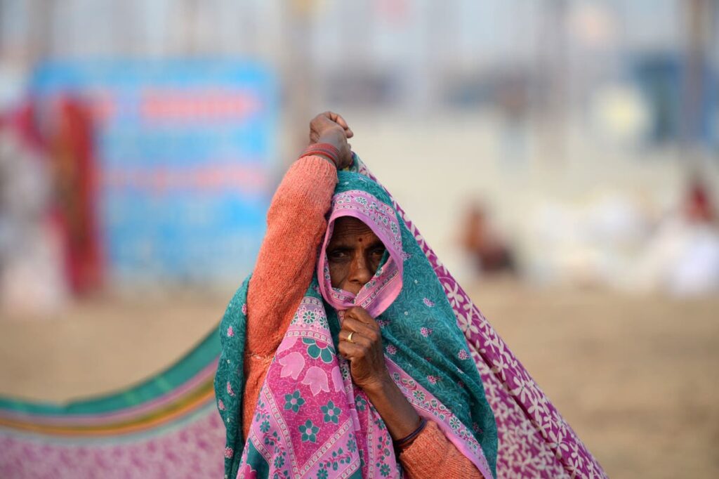 Tying saree underskirt too tightly poses cancer risk, scientists warn