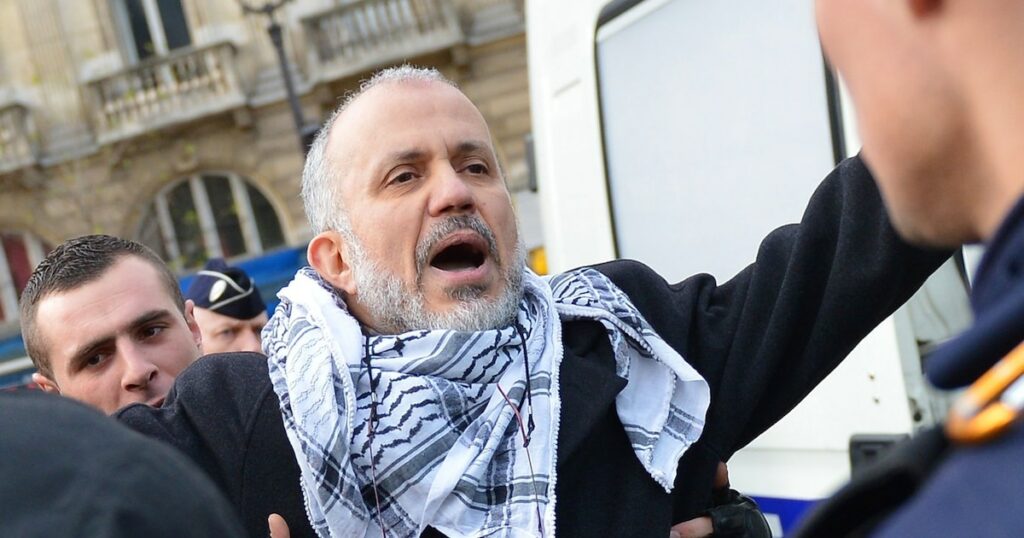 Abdelhakim Sefrioui arrêté lors d'une manifestation non autorisée en 2012 à Paris