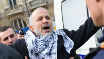 Abdelhakim Sefrioui arrêté lors d'une manifestation non autorisée en 2012 à Paris