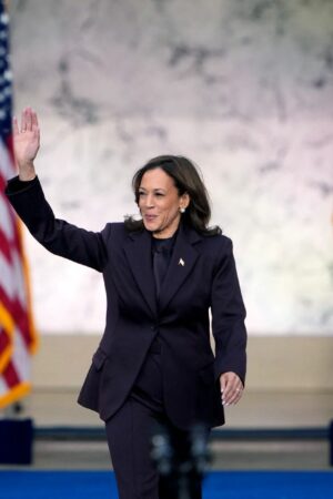 Victoire de Donald Trump : Kamala Harris reconnaît sa défaite et enjoint ses partisans à "continuer le combat"