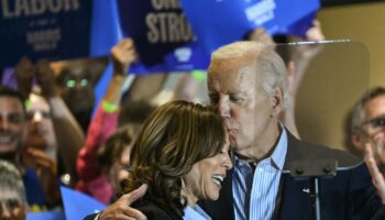 Le président américain Joe Biden et la vice-présidente Kamala Harris en campagne le 2 septembre 2024 à Pittsburgh, en Pennsylvanie (nord-est des Etats-Unis)