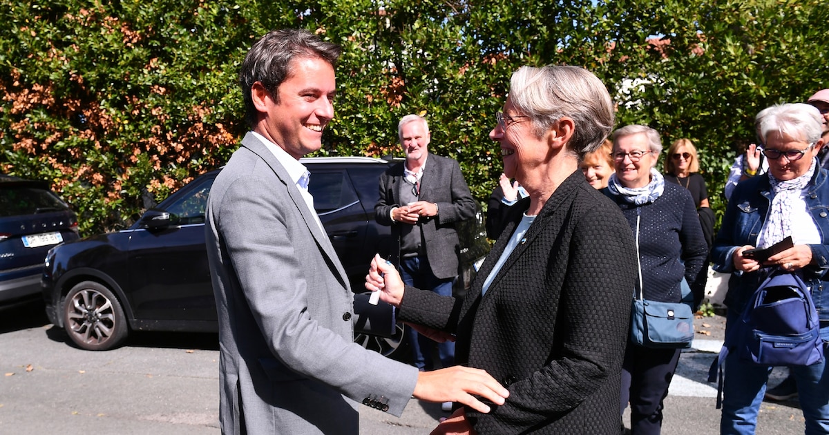 Gabriel Attal et Elisabeth Borne lors d'un congrès de Renaissance à Saint-Jean-de-Luz (Pyrénées-Atlantiques) le 5 octobre 2024