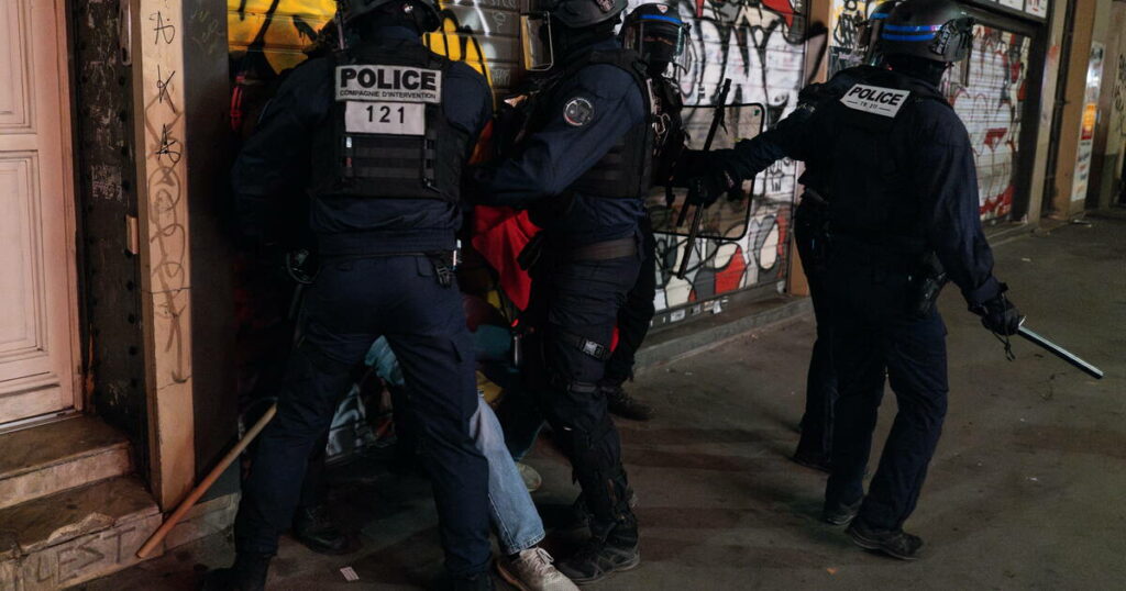 Interpellations, manifestations, contrôles routiers… L’usage «excessif» de la force par la police française inquiète l’ONU