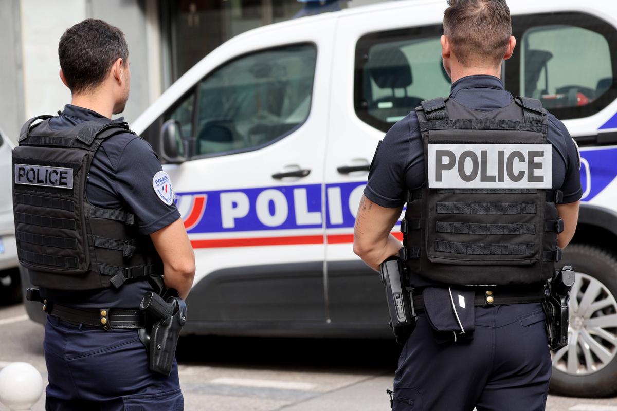 Violente agression à la hache dans les transports franciliens : quatre mineurs mis en examen et écroués