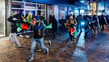 Amsterdam: Israel schickt nach Ausschreitungen Flieger für Fußballfans