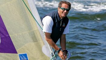 Vendée Globe : Michel Desjoyeaux, Yves Parlier, Xavier Beauvois et le groupe de chants marins Force 5