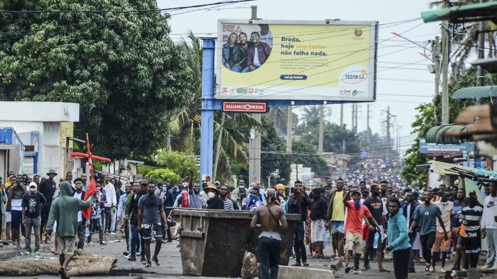 Au Mozambique, au moins 30 personnes sont mortes depuis le début des contestations électorales, selon l'ONG Human Rights Watch