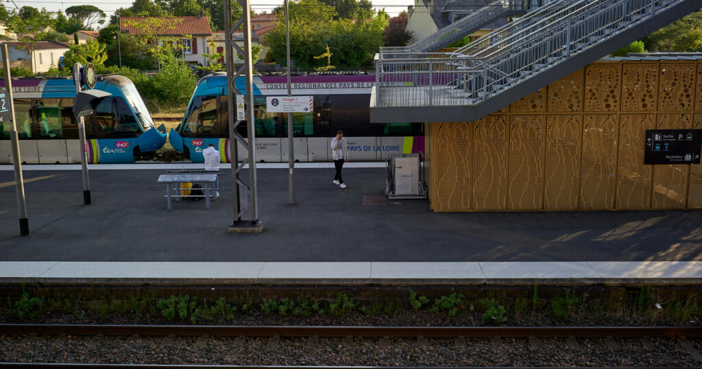 SNCF : les syndicats appellent à la grève illimitée dès le 11 décembre