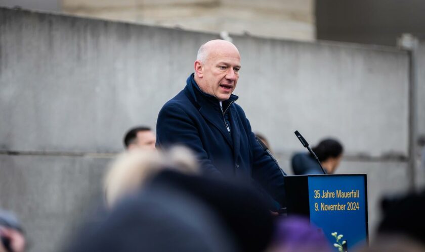 Jahrestag der Novemberpogrome: Berlins Bürgermeister fordert mehr Einsatz gegen Antisemitismus