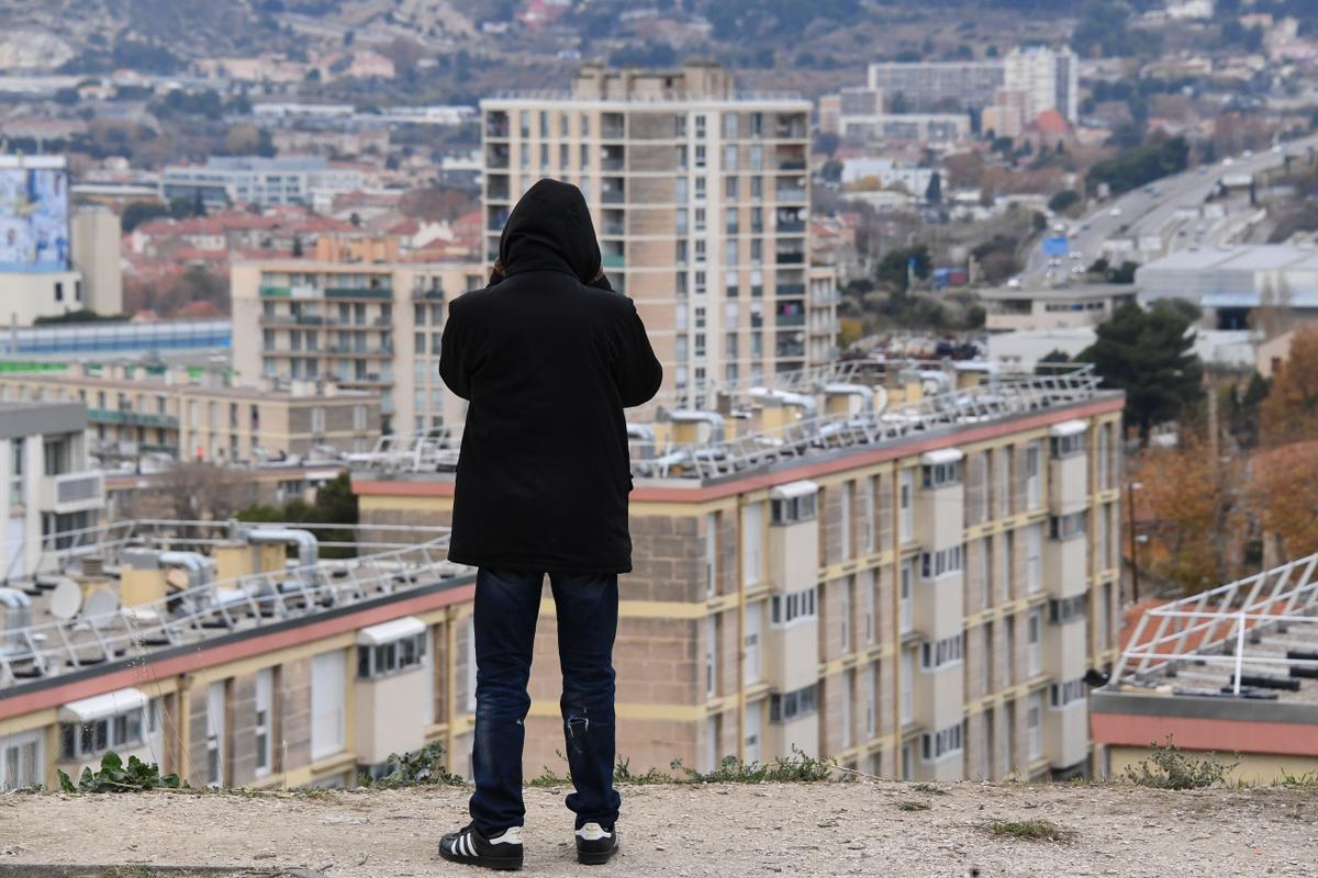 « Cramés, les enfants du Monstre » : 3 raisons de lire l’enquête sur les minots marseillais minés par la drogue