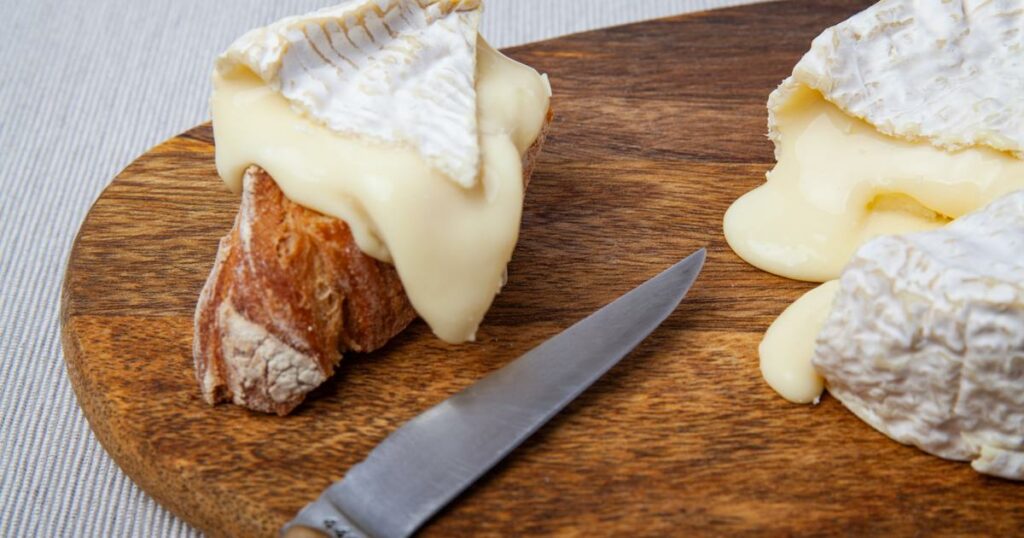 “Sacré bleu !” Les Français délaissent le plateau de fromages