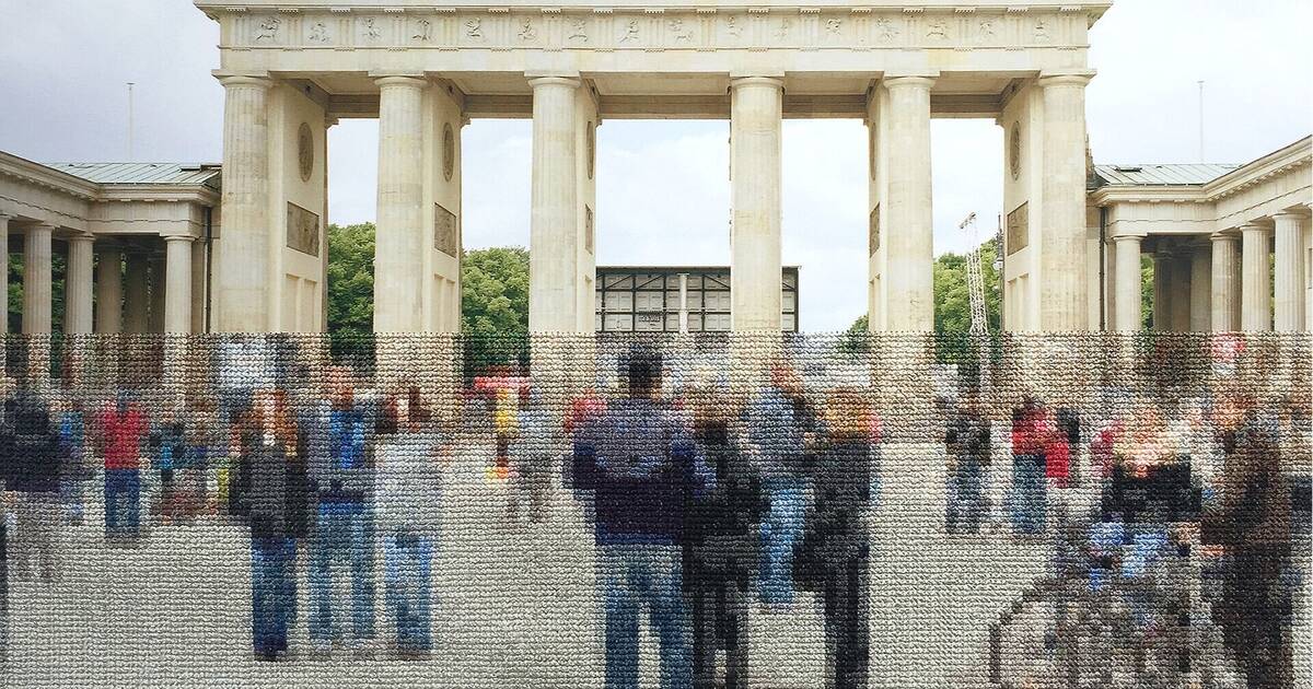 A Paris Photo, Diane Meyer pourchasse le fantôme du mur de Berlin