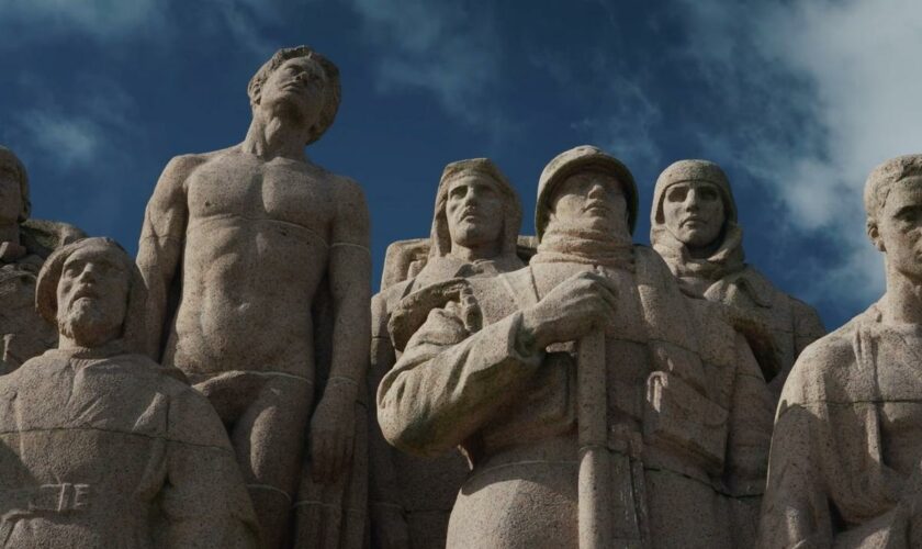 Jérôme Prieur : « La pierre des monuments célèbre des funérailles qui n’ont jamais eu lieu »