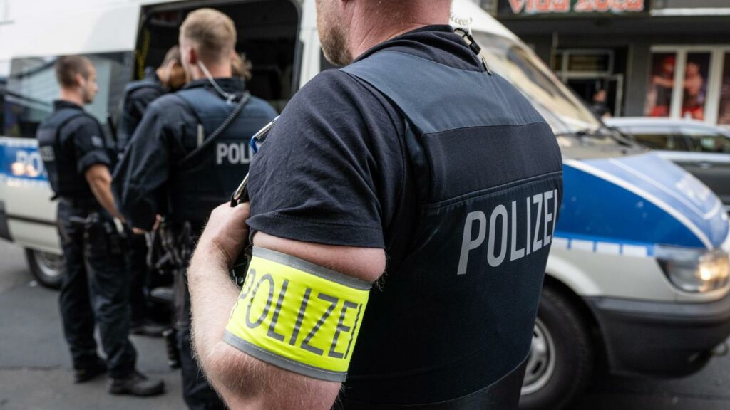 Schleswig-Holstein: 17-Jähriger wegen Anschlagsplänen verhaftet