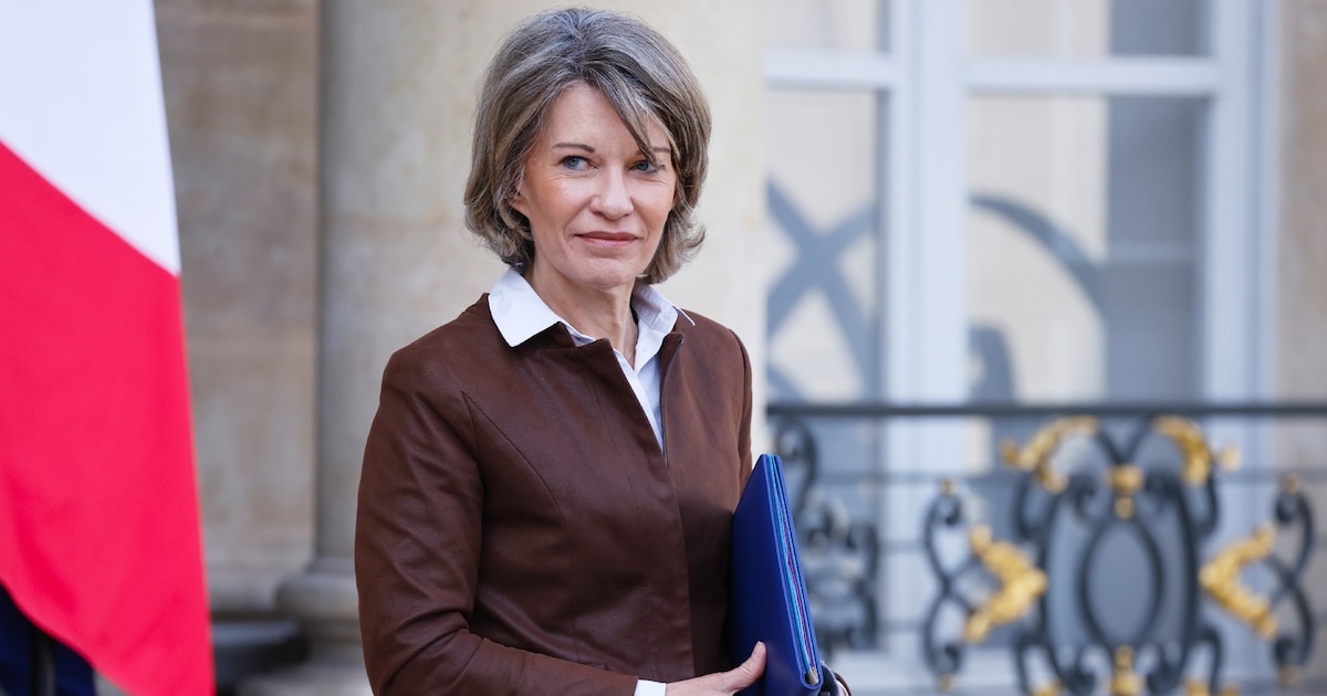 Anne Genetet, la ministre de l'Education nationale, quittant le Conseil des ministres à l'Elysée, Paris, le 1e octobre 2024