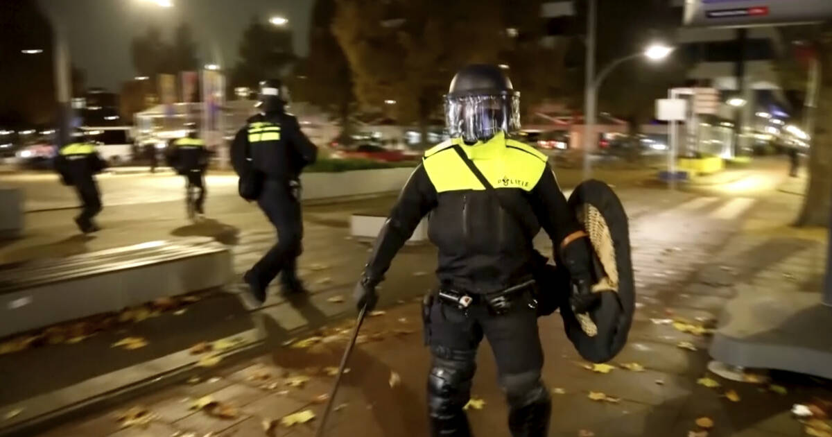 Tramway incendié et émeutes : une nouvelle nuit de violences à Amsterdam