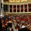 Vue générale de l'Assemblée nationale après que les députés ont voté lors d'une séance de débat sur le projet de budget 2025, à Paris, le 22 octobre 2024