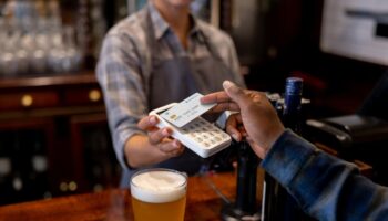 Surge pricing in pubs: Uber-style price gouging will ensure this beloved institution’s extinction