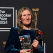 La Britannique Samantha Harvey remporte le Booker Prize