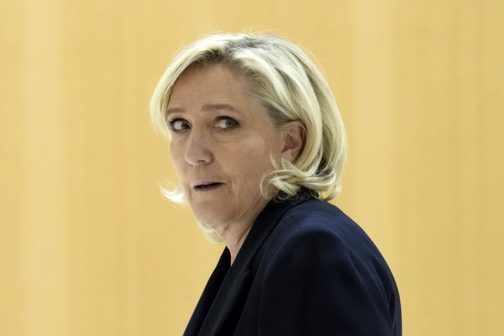 Marine Le Pen inéligible et pas candidate à la présidentielle ? Le parquet veut une condamnation