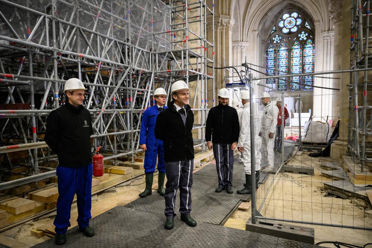 Réouverture de Notre-Dame de Paris : Macron s’exprimera sur le parvis le 7 décembre et assistera à la messe du 8