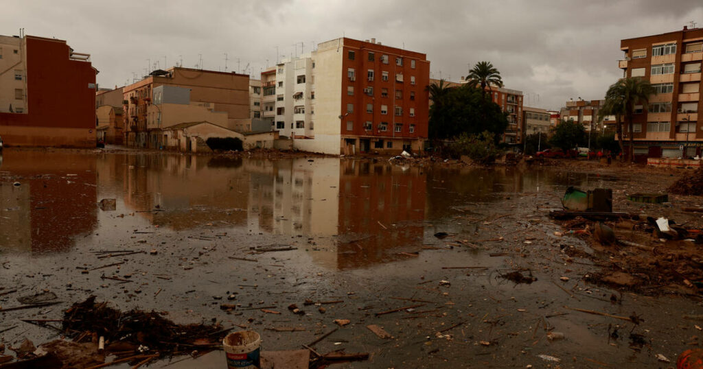 Espagne : le littoral près de Valence en alerte rouge, deux semaines après les inondations meurtrières