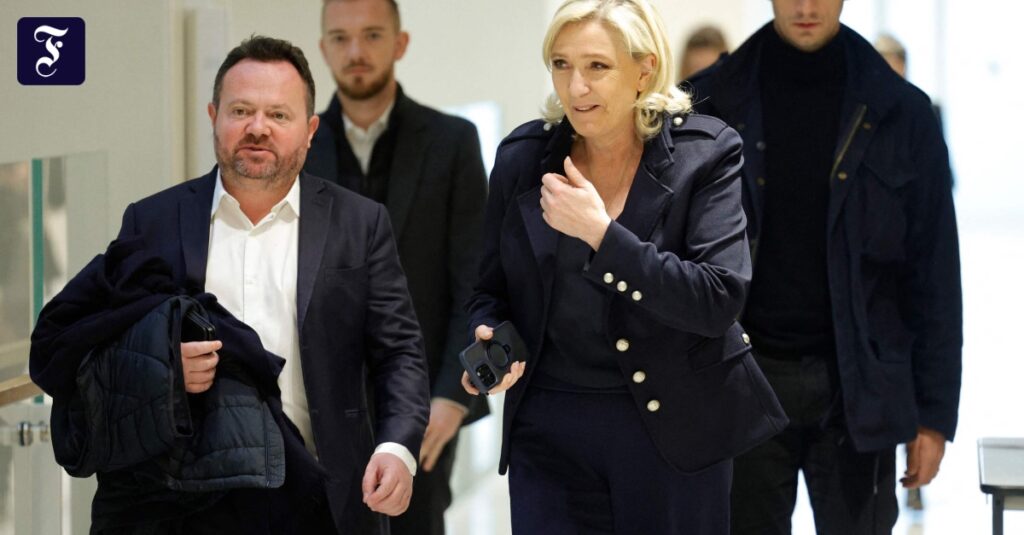 Prozess gegen Marine Le Pen: Staatsanwaltschaft fordert Haftstrafe und fünf Jahre Unwählbarkeit