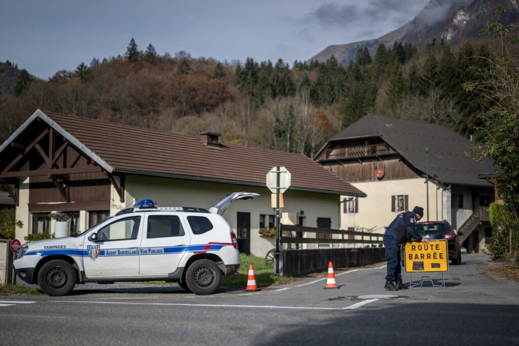 Triple infanticide en Haute-Savoie : un corps de femme retrouvé en Suisse