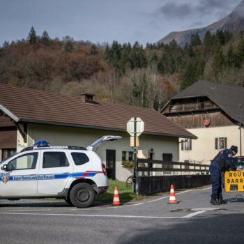 Triple infanticide en Haute-Savoie : un corps de femme retrouvé en Suisse