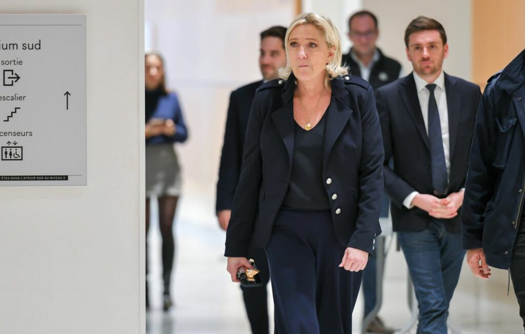 Tollé à droite sur la perspective d’inéligibilité de Marine Le Pen