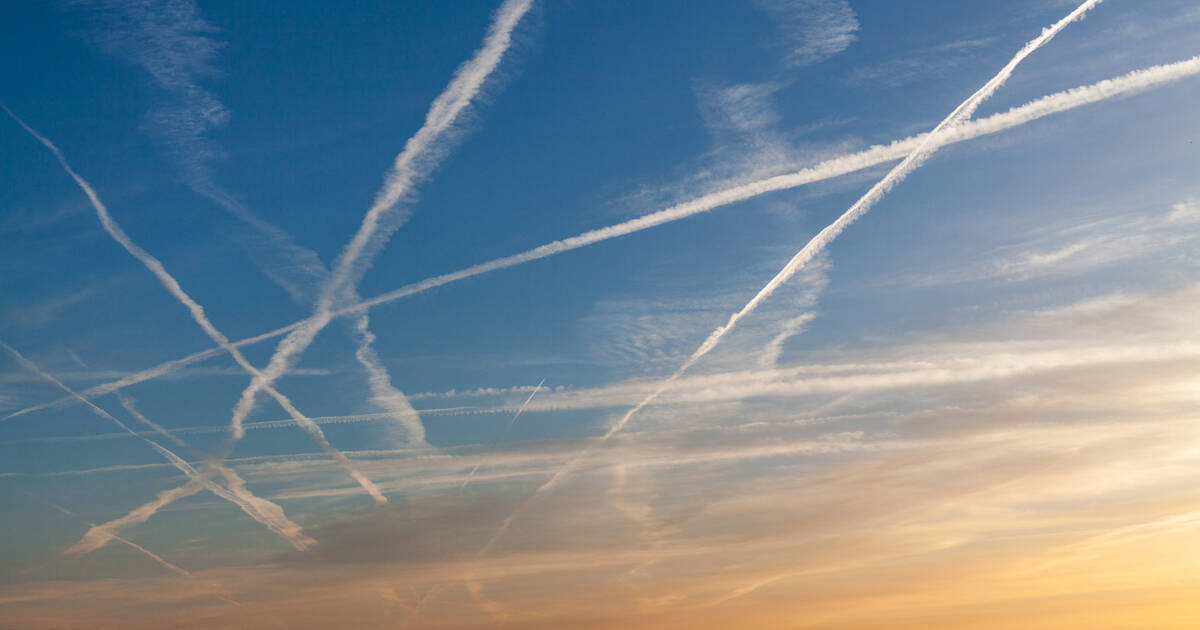 Traînées blanches des avions : modifier les plans de vol pourrait réduire ces phénomènes climaticides