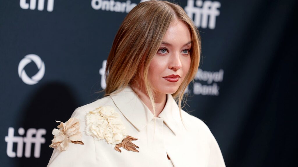 Sydney Sweeney considère que la solidarité féminine n’existe pas vraiment à Hollywood