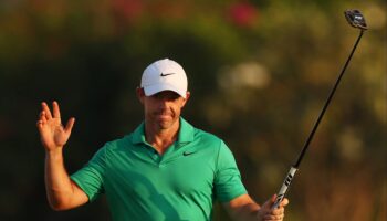 Rory McIlroy off to a flyer at DP World Tour Championship as battle with Tyrrell Hatton beckons