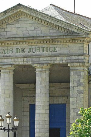 Dans le Finistère, l'ancien candidat du FN qui avait fait un salut nazi et crié "Heil Hitler" condamné à six mois de prison avec sursis