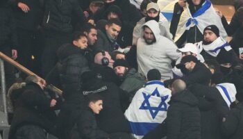 Fans liefern sich im Stadion kurze Schlägerei – doch sonst blieb es ruhig