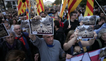 Inondations en Espagne : le président de la région de Valence reconnaît «des erreurs» et présente ses «excuses»