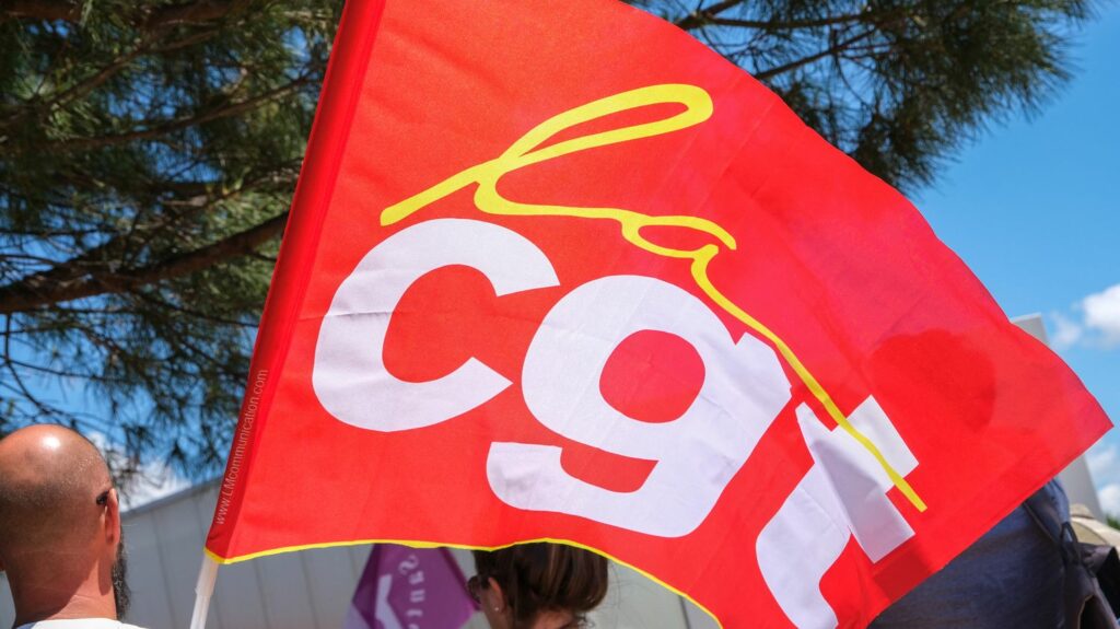 Accord sur l'assurance chômage et l'emploi des seniors : la CGT dénonce des baisses de cotisations patronales "financées par des baisses de droits des chômeurs"