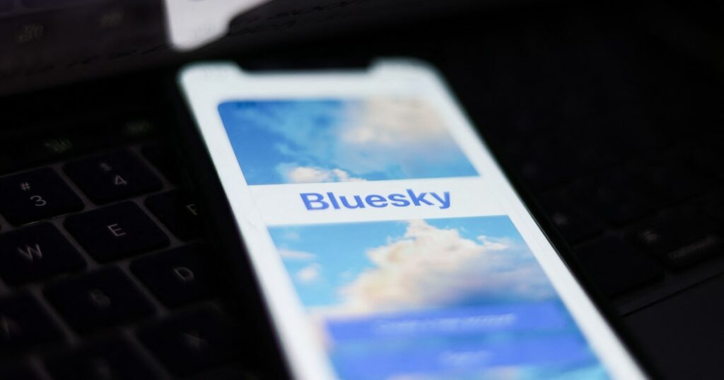 Le réseau social Bluesky est pour l'instant seulement disponible sur invitation.