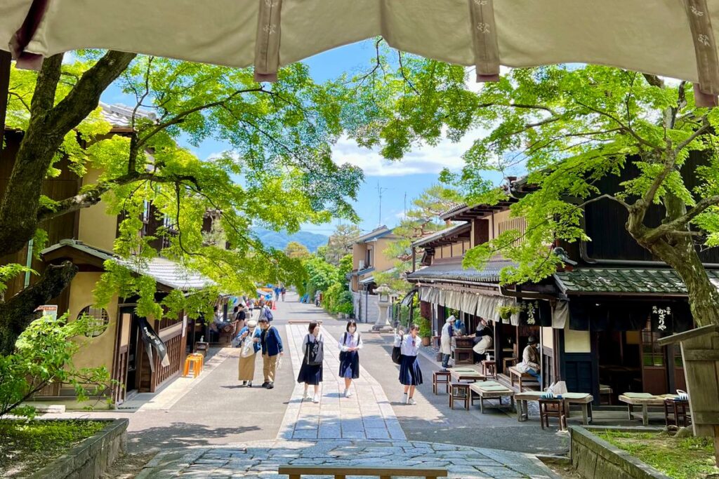 « Une ville qui récompense les curieux » : voyage à Kyoto, au cœur de l’éternité moderne