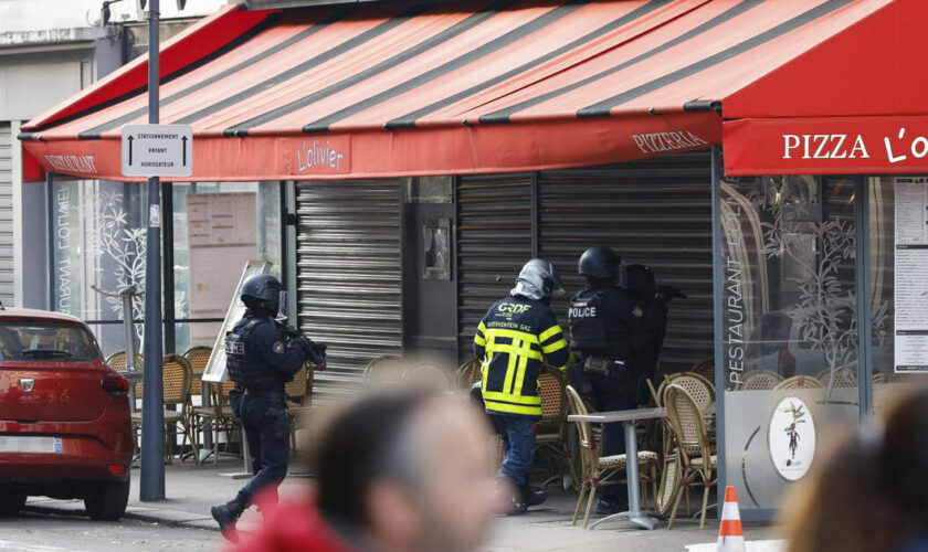 Issy-les-Moulineaux : un homme retranché dans un restaurant où il retient au moins quatre personnes