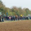 Vienne : au moins 700 manifestants anti-bassines sont rassemblés à Saint-Sauvant