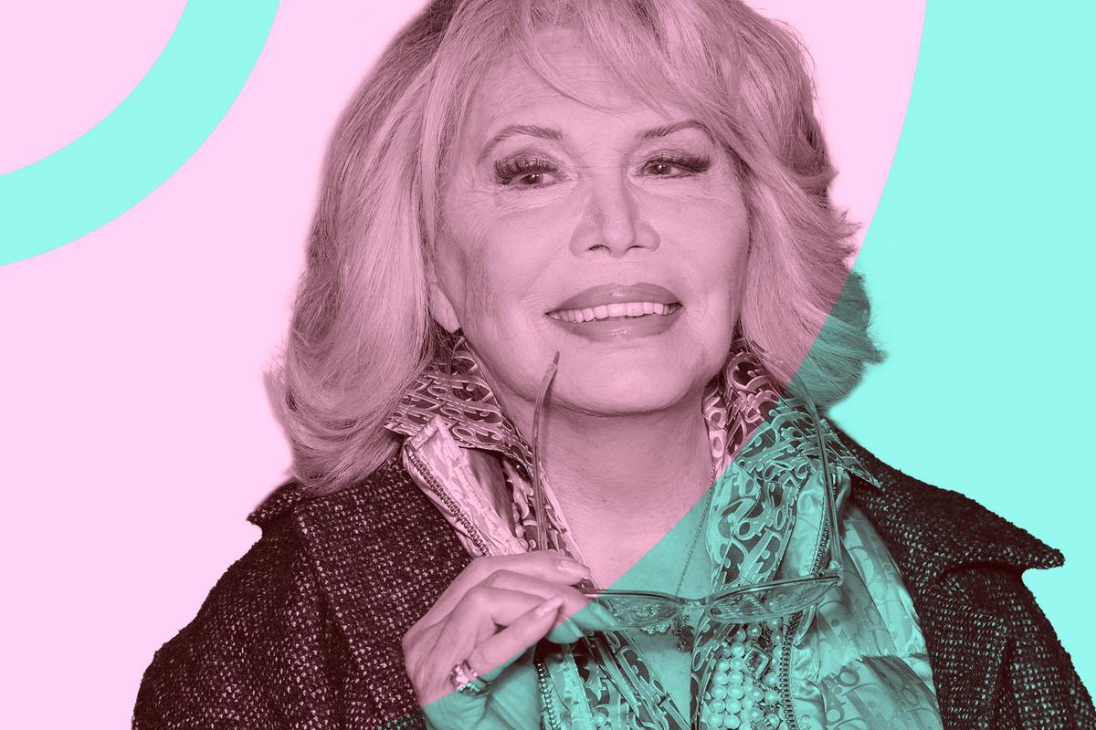 Amanda Lear, sous influence : « Le fantôme d’Elvis Presley m’a contactée pour me dire qu’il adorait ma reprise de “Trouble” »