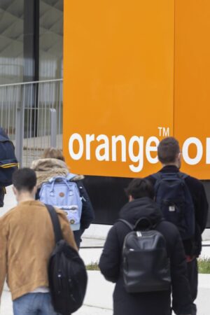 Orange négocie un plan de départs volontaires dédiés aux seniors de l'entreprise